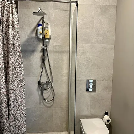 Modern Retreat * リガ