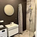 Modern Retreat Apartment